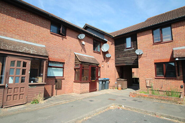 2 Bedroom Terraced House To Rent In Furtherfield Close, Croydon, CR0