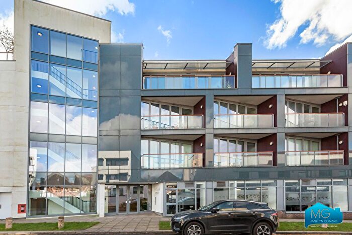 2 Bedroom Flat To Rent In Titan Court, London, NW7