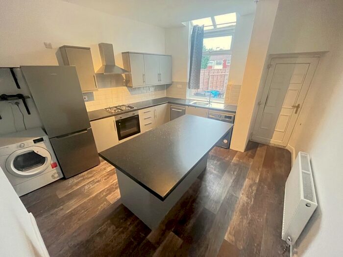 2 Bedroom Terraced House For Sale In Coalshaw Green Road, Chadderton, OL9