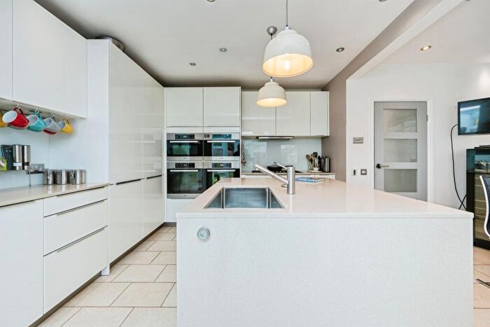 3 Bedroom Semi Detached House For Sale In Abbey Road, Bedford, MK41