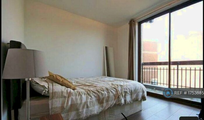 4 Bedroom Flat To Rent In Grove Crescent, Kingston Upon Thames, KT1