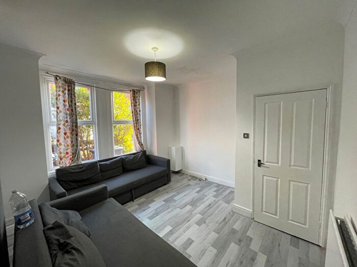 1 Bedroom Maisonette To Rent In Winchester Street, London, W3
