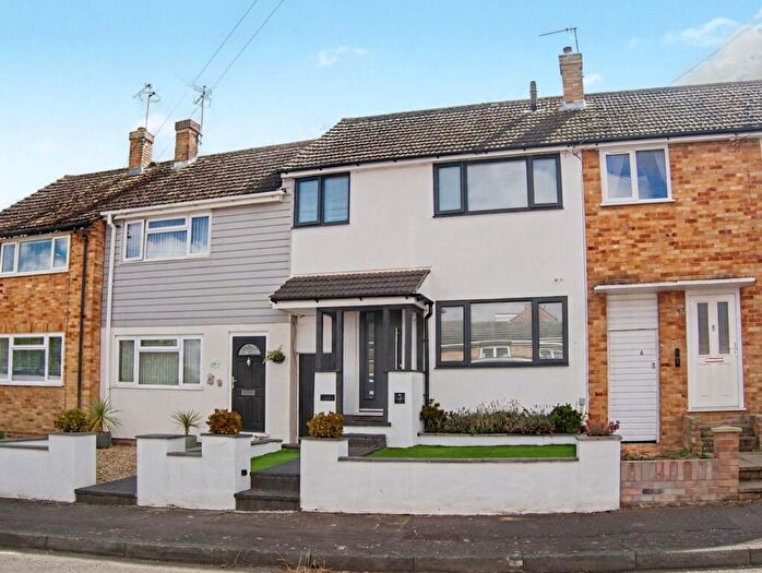 2 Bedroom Terraced House For Sale In Lilac Close, Chelmsford, CM2