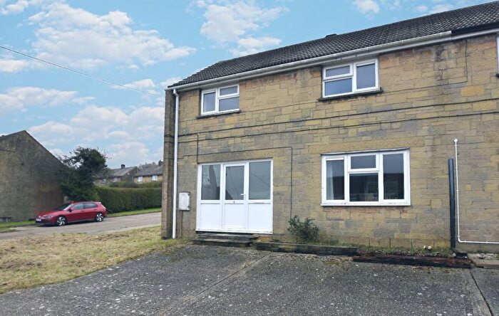 3 Bedroom End Of Terrace House To Rent In Johnson Road, Newport, PO30