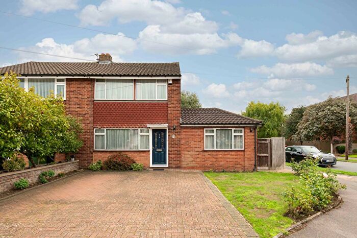 3 Bedroom Semi-Detached House For Sale In Lavender Road, West Ewell, Epsom, KT19