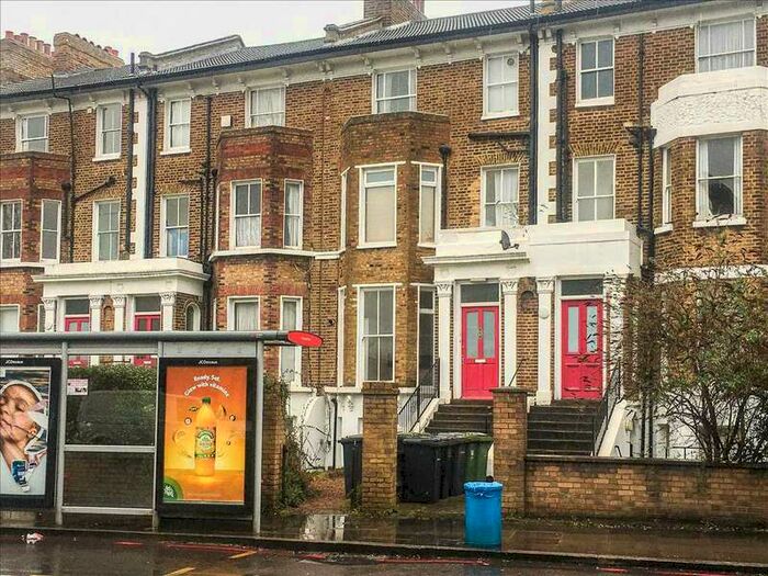 2 Bedroom Apartment To Rent In Lee High Road, London, SE12