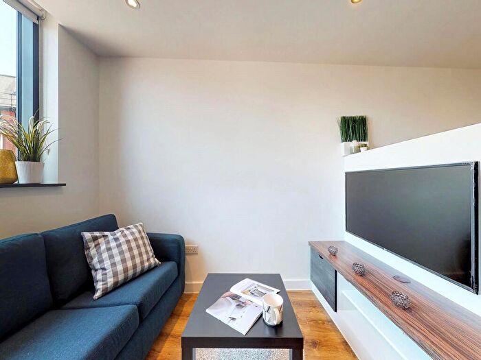 Apartment To Rent In Apt, Ribbon Residence #, LS3