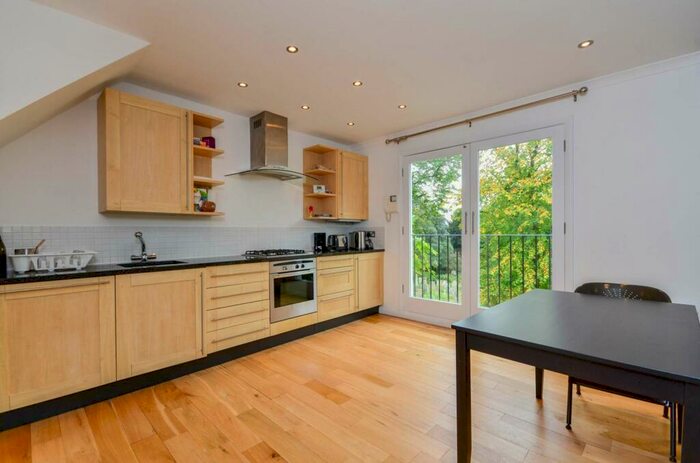 2 Bedroom Mews To Rent In Adrian Mews, Chelsea, London, SW10