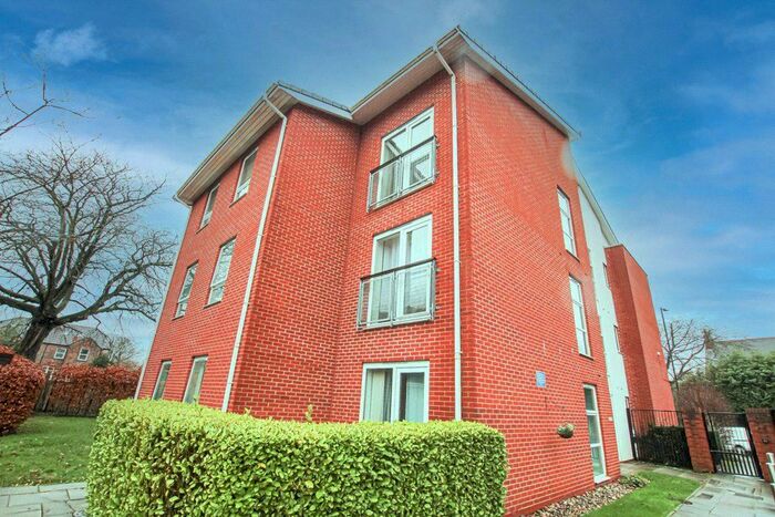 2 Bedroom Flat To Rent In Romana Square, Altrincham, WA14