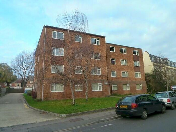 2 Bedroom Flat To Rent In Dorney Court, Magdala Road, Portsmouth, PO6