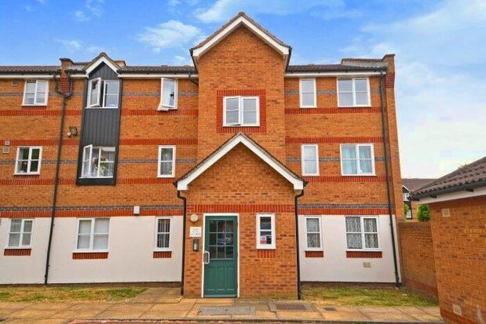 1 Bedroom Flat To Rent In Colt Mews, Enfield, EN3