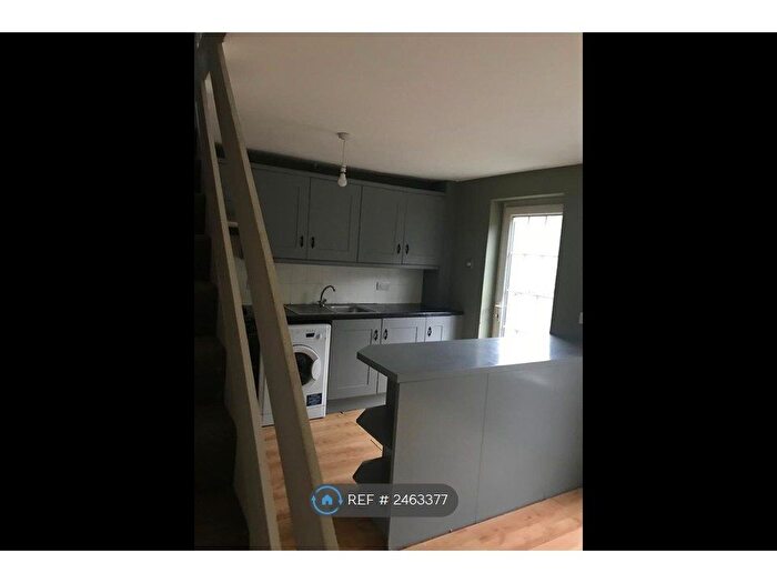 3 Bedroom Semi-Detached House To Rent In Merivale Grove, Chatham, ME5