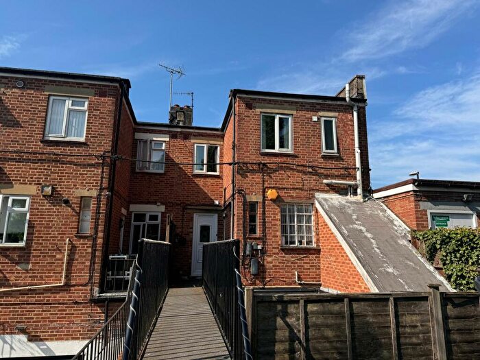 3 Bedroom Flat To Rent In South Road, Haywards Heath, RH16
