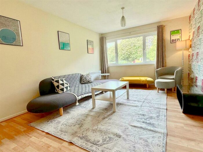 2 Bedroom Flat To Rent In Malcolm Close, Mapperley Park, NG3