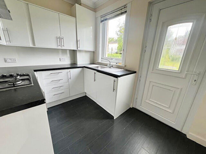 2 Bedroom Flat For Sale In Cedar Avenue, Clydebank, G81