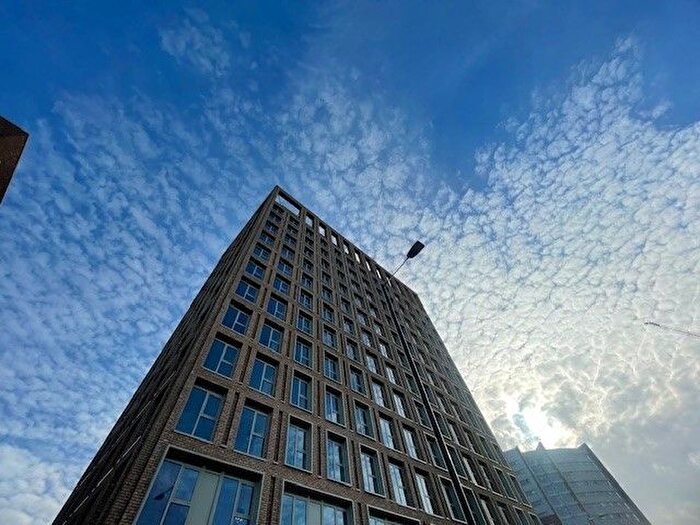 2 Bedroom Property To Rent In Unknown, B5