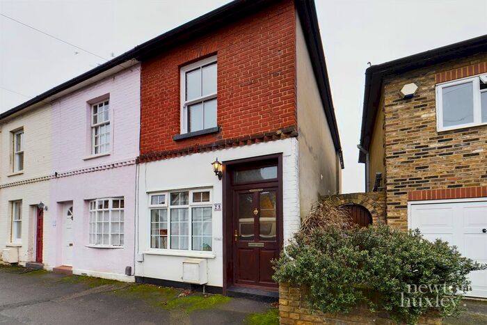 2 Bedroom End Of Terrace House To Rent In Rushett Road, Thames Ditton KT7