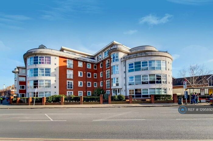 1 Bedroom Flat To Rent In Buick House, Kingston Upon Thames, KT2