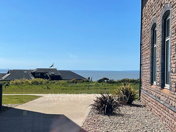 2 Bedroom Flat To Rent In Rest Bay, Porthcawl, CF36