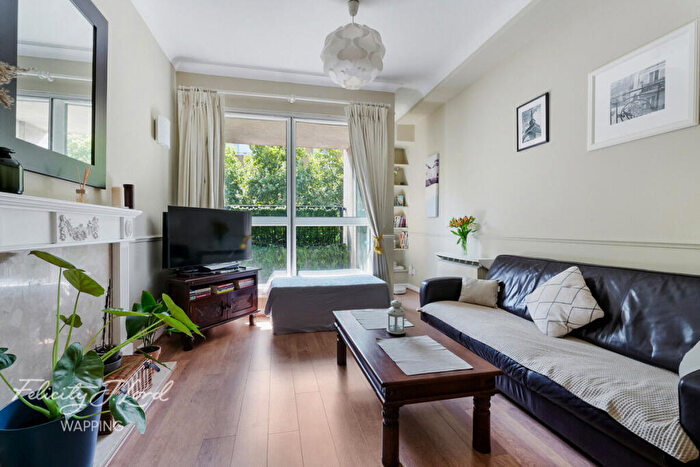 1 Bedroom Flat For Sale In Cartwright Street, Tower Hill, London, E1