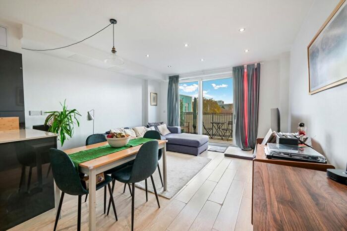 2 Bedroom Apartment To Rent In Shipman Road, Custom House, E16