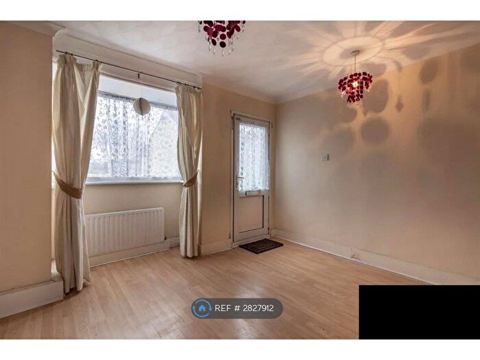 3 Bedroom Terraced House To Rent In London Road, Grays, RM20