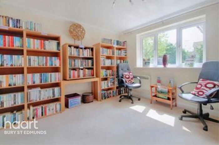 2 Bedroom Apartment To Rent In Abbots Gate, Bury St Edmunds, IP33