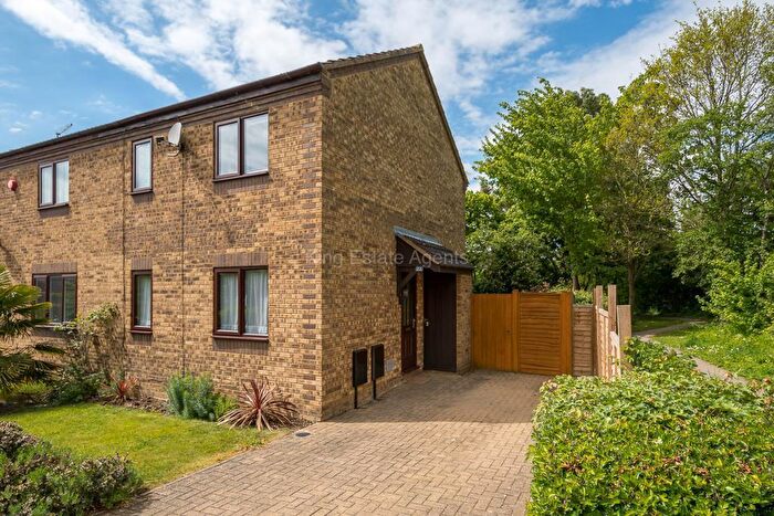 3 Bedroom Semi-Detached House To Rent In Goodwood, Great Holm, Milton Keynes, Buckinghamshire, MK8