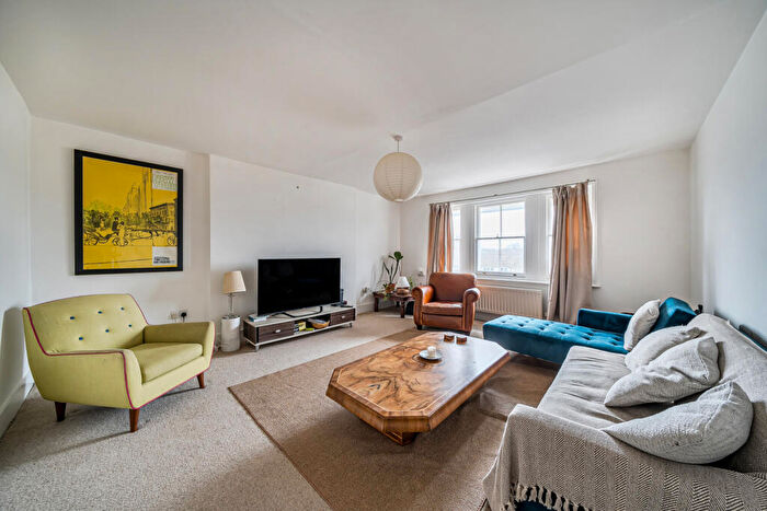 1 Bedroom Apartment For Sale In Burnt Ash Road, Lee, SE12