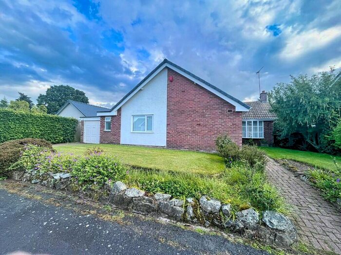 2 Bedroom Detached Bungalow To Rent In Pentre Close, CH3