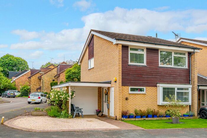 4 Bedroom Detached House To Rent In The Willows, Weybridge, Surrey, KT13