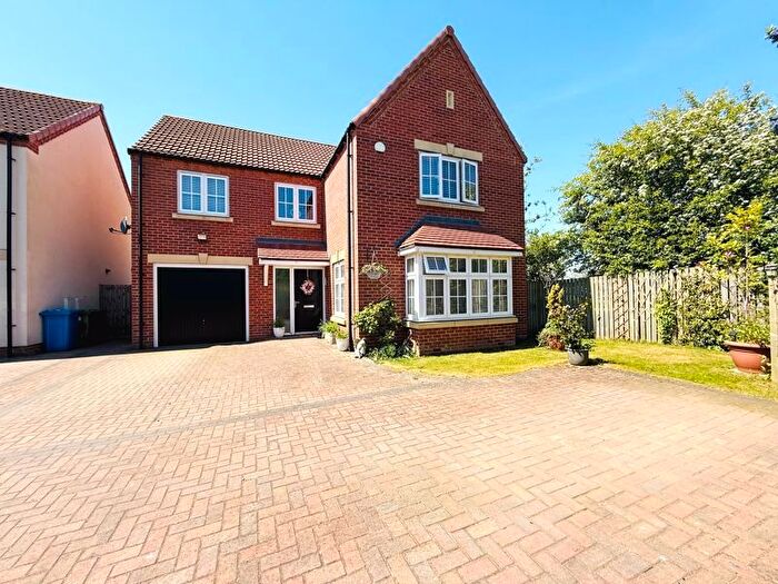 4 Bedroom Detached House For Sale In Lyon Avenue, Market Weighton, York, YO43