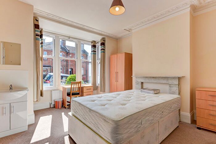 6 Bedroom Semi-Detached House To Rent In Hartington Road, Brighton, BN2