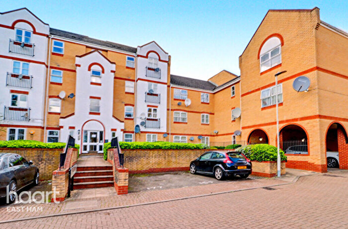 1 Bedroom Flat For Sale In Angelica Drive, London, E6