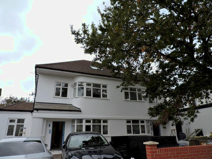 1 Bedroom Flat To Rent In Hollins Court, Green Lane, Edgware, HA8
