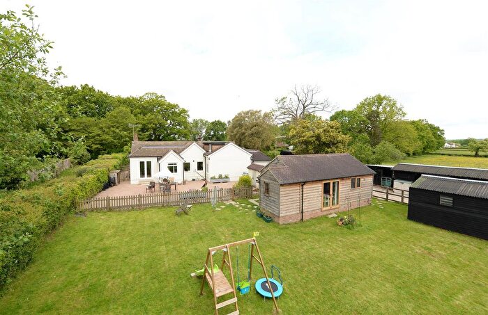 4 Bedroom Detached House For Sale In Copthorne Bank, West Sussex, RH10