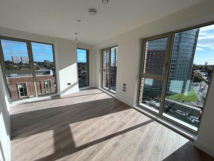 1 Bedroom Apartment To Rent In Bristol Street, Southside, Birmingham, B5