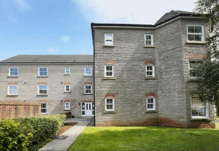 3 Bedroom Flat To Rent In Bramley Copse, Long Ashton, Bristol, BS41