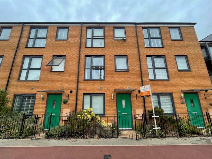 4 Bedroom Town House To Rent In Countess Way, Brooklands, Milton Keynes, MK10