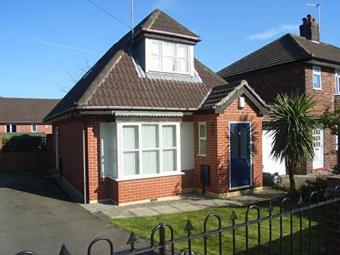 2 Bedroom Detached House For Sale In Greenfields Drive, Harrogate, North Yorkshire, Uk, HG2