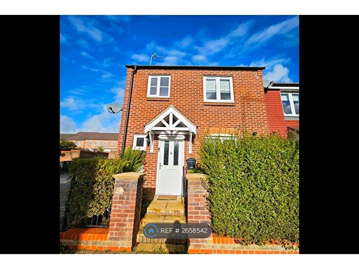 3 Bedroom End Of Terrace House To Rent In Augusta Way Central, Andover, SP11