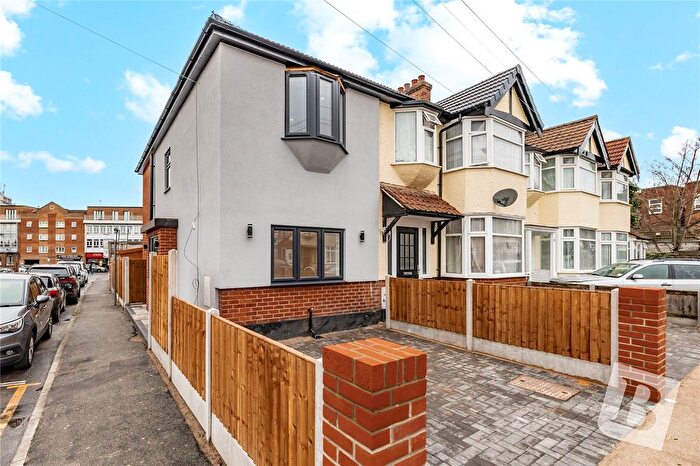 2 Bedroom End Terrace House For Sale In Marden Road, Romford, RM1