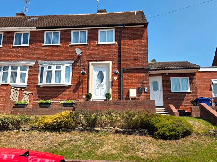 3 Bedroom Semi-Detached House For Sale In Hillcrest, Lower Gornal, Dudley, West Midlands, DY3