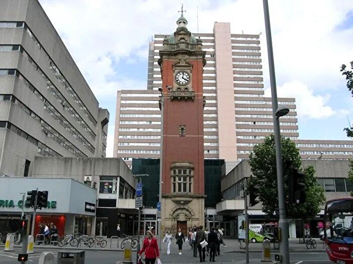 2 Bedroom Apartment To Rent In Victoria Centre, Nottingham, NG1