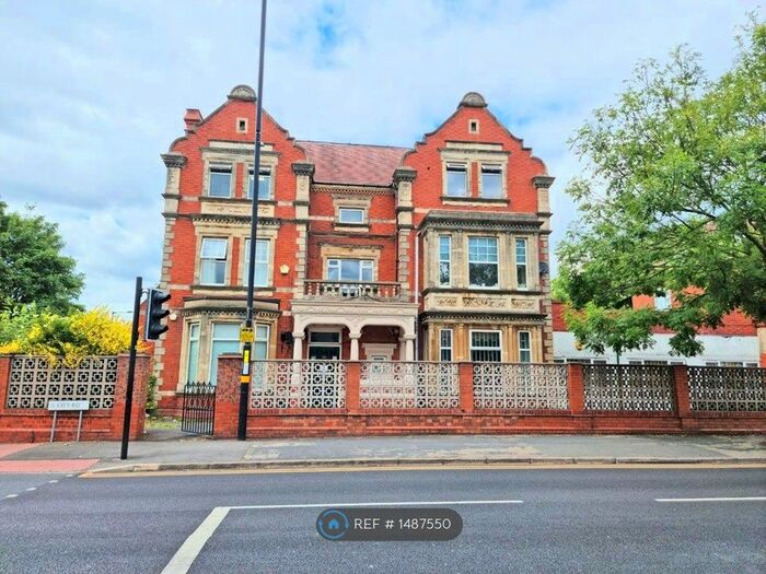 2 Bedroom Flat To Rent In City Road, Birmingham, B16