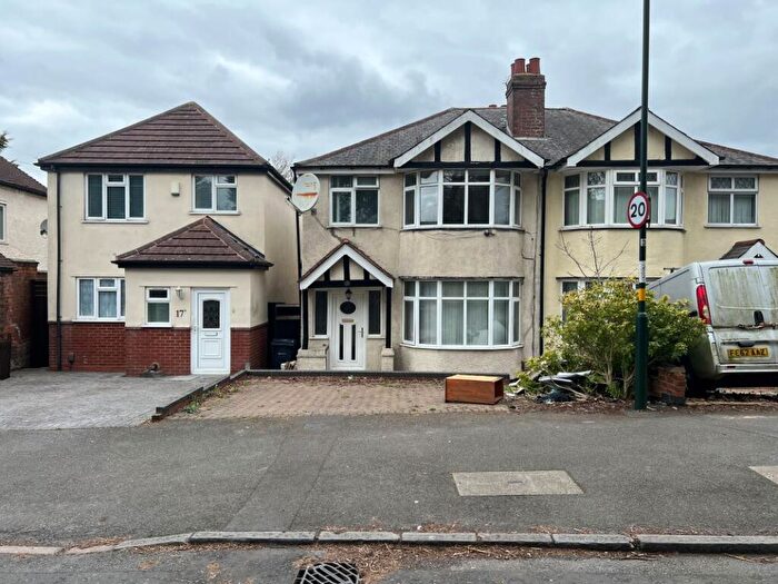 3 Bedroom Semi Detached House For Sale In The Drive, Erdington, Birmingham, B23