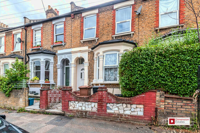 4 Bedroom Terraced House To Rent In Durrington Road, Clapton, Hackney, E5