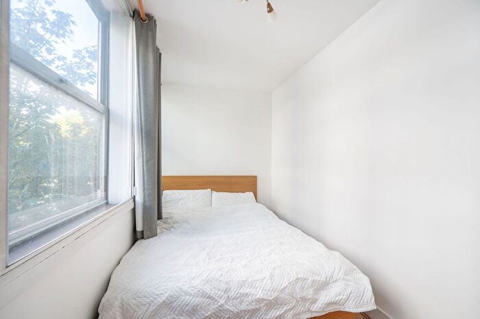 1 Bedroom Flat For Sale In Kensington Church Street, Notting Hill Gate, London, W8