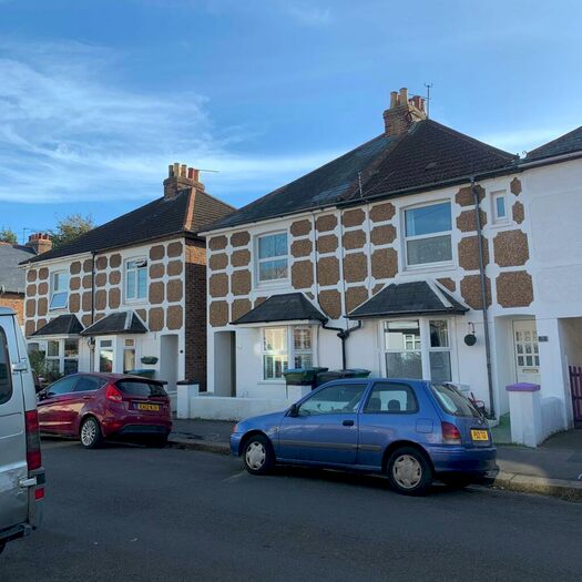 3 Bedroom Semi-Detached House To Rent In Essex Road, PO21