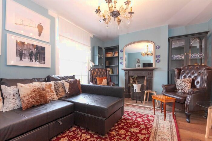 1 Bedroom Semi-Detached House To Rent In James Street, Oxford, OX4